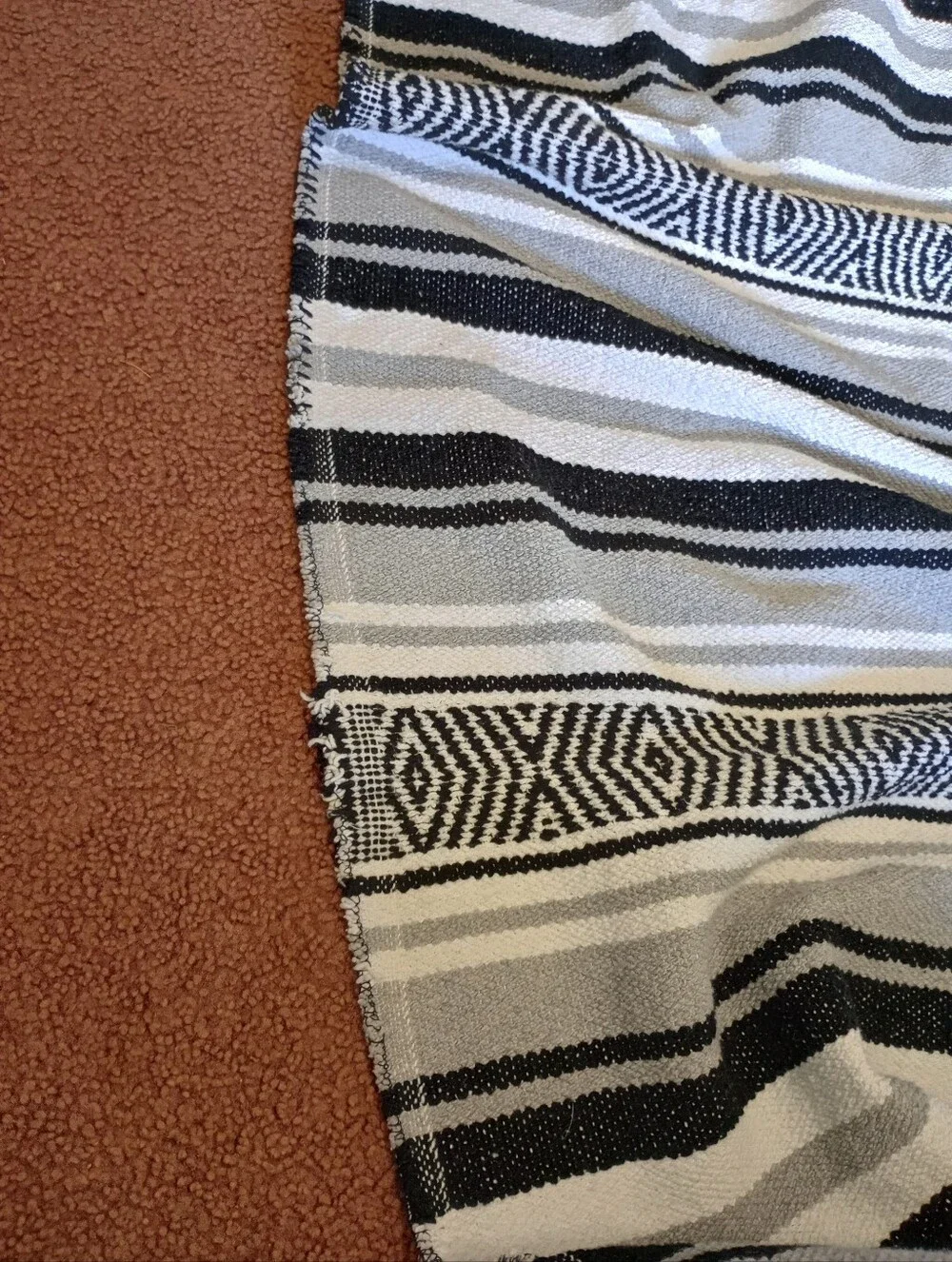 Black Canyon Outfitters Throw Blanket Mexican Falsa White Fringed 38x68
